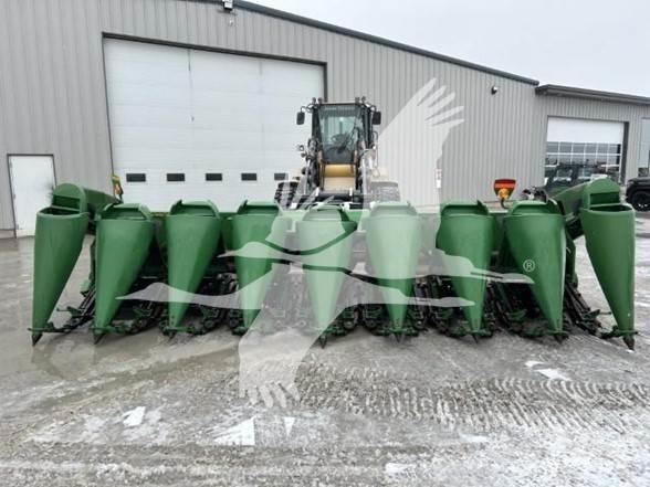 John Deere 893 Kombajnove hlavice