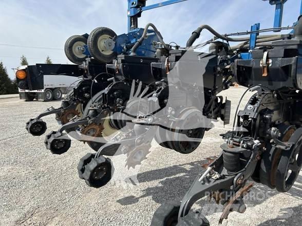Kinze 3600 Sadiace stroje