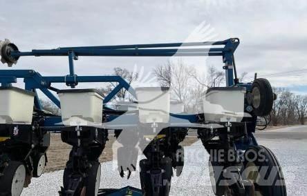 Kinze 3600 Sadiace stroje