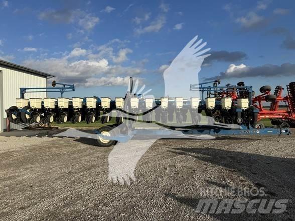 Kinze 3660 Sadiace stroje