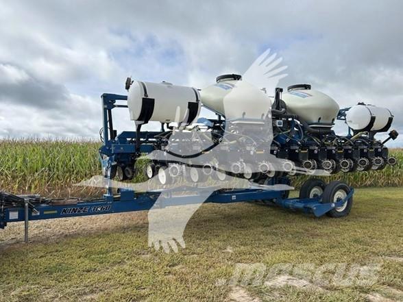 Kinze 3660 Sadiace stroje