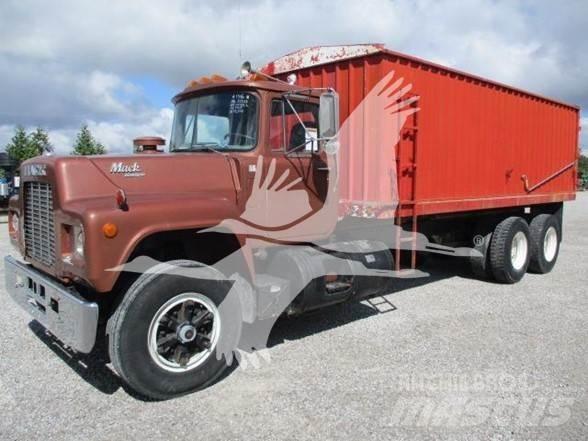 Mack R686ST Stavebníctvo - ostatné