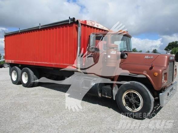 Mack R686ST Stavebníctvo - ostatné