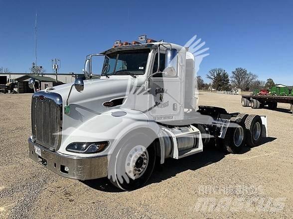 Peterbilt 384 Ťahače