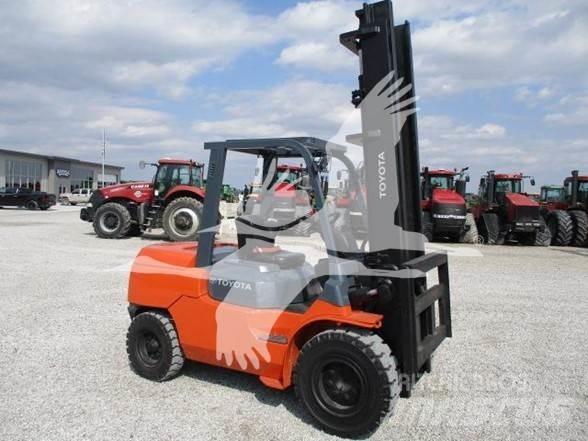 Toyota 7FDU45 Dieselové vozíky