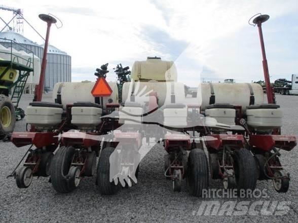 White 6100 Sadiace stroje