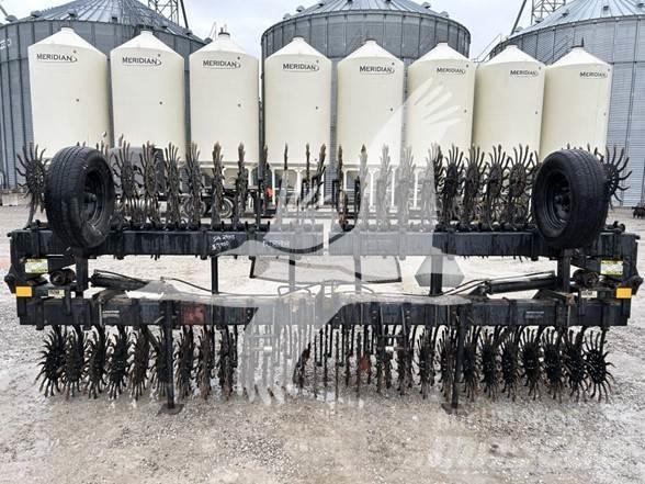 YETTER 3530 Ďalšie stroje na spracovanie pôdy a príslušenstvo