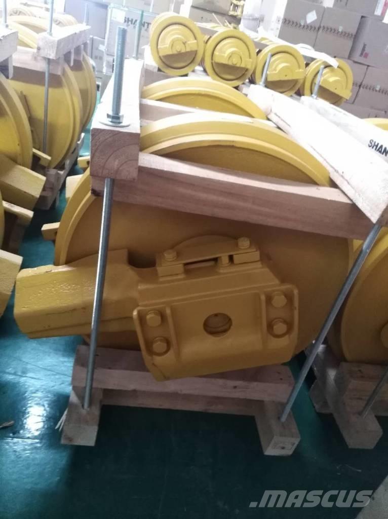 Komatsu D85E-18 Pásy, reťaze a podvozok