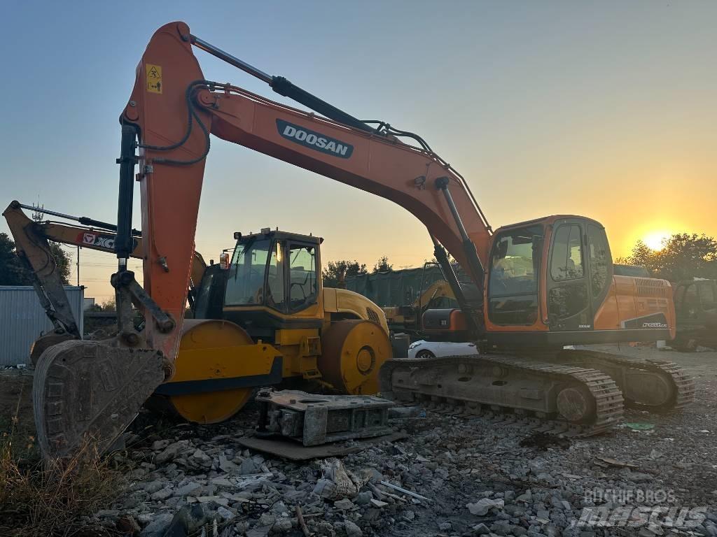 Doosan DX220LC-9 Pásové rýpadlá