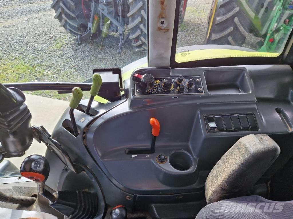 CLAAS Axos 320 CX Traktory