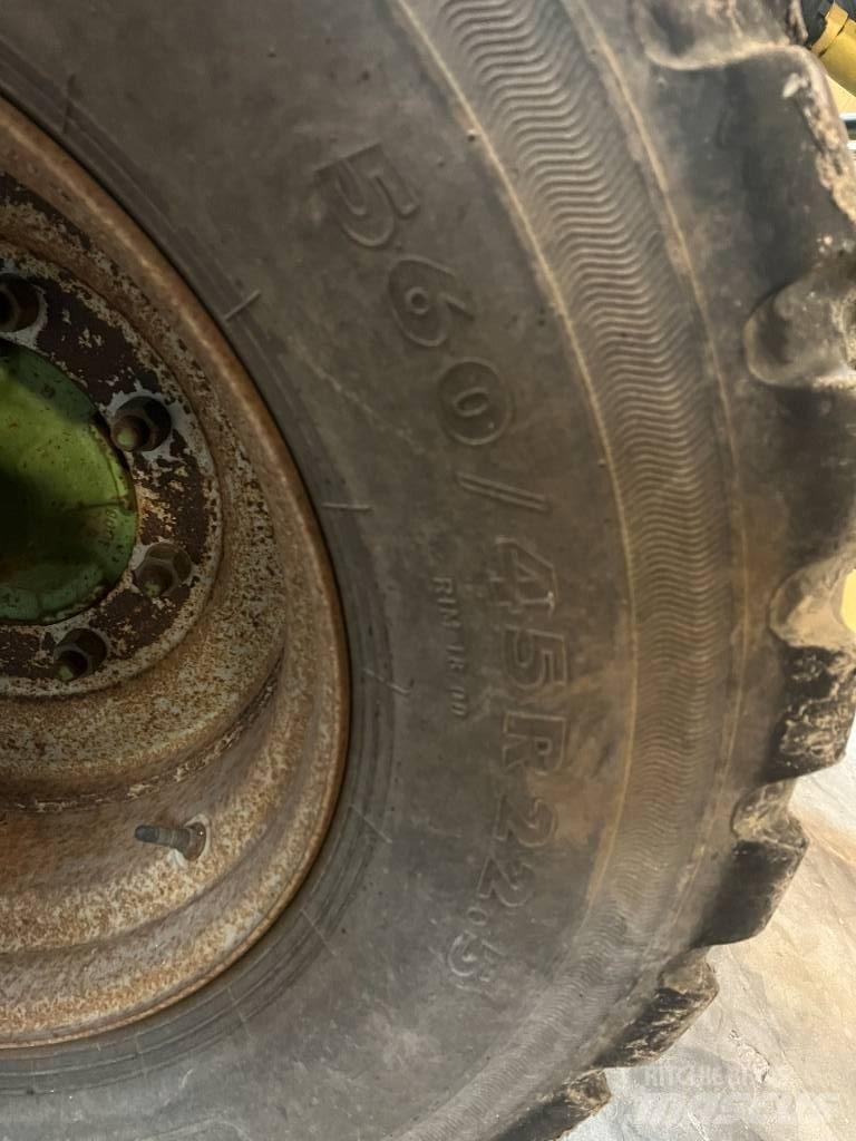 Krone Swadro 1400 Obracače a zhrabovače sena