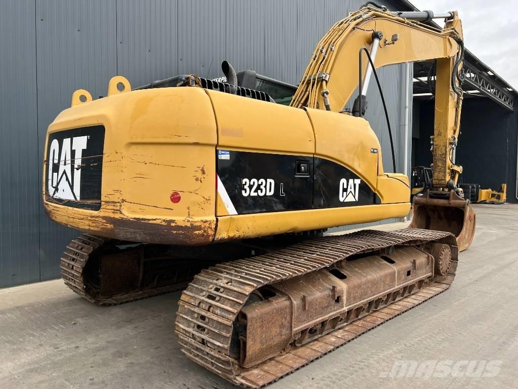 CAT 323D L Pásové rýpadlá