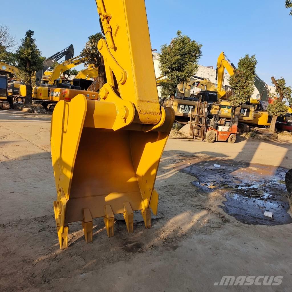 CAT 320 D2 Pásové rýpadlá