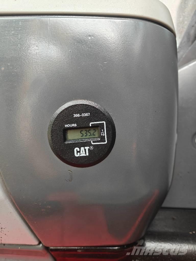 CAT 329 D2 L Pásové rýpadlá