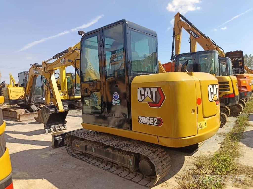 CAT 306E2 Pásové rýpadlá