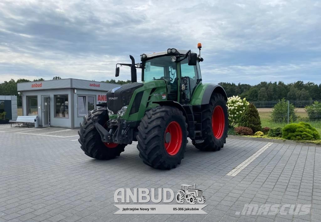 Fendt 826 Vario Traktory