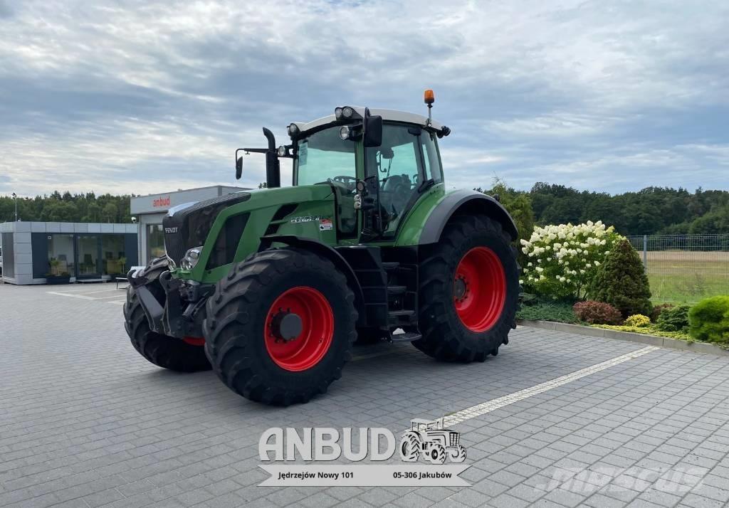 Fendt 826 Vario Traktory