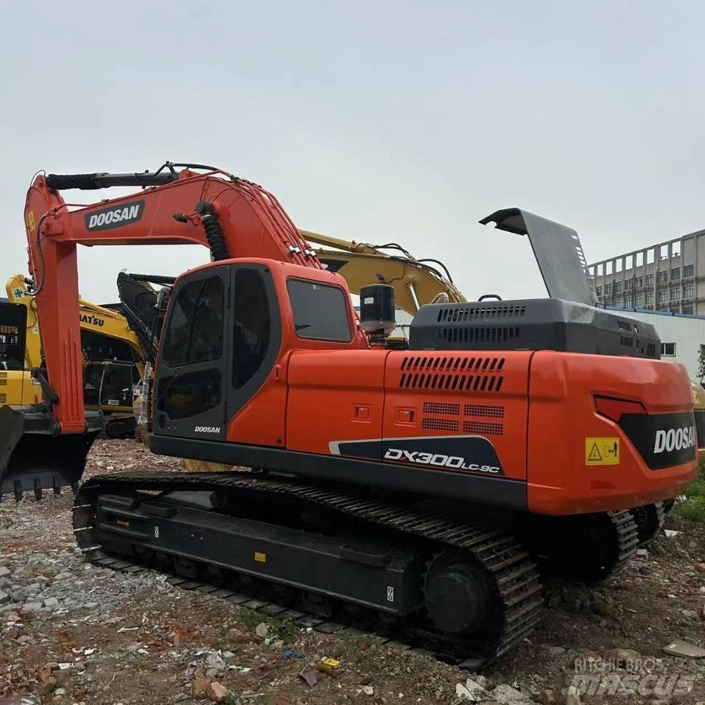 Doosan DX 300 LC-9c Pásové rýpadlá