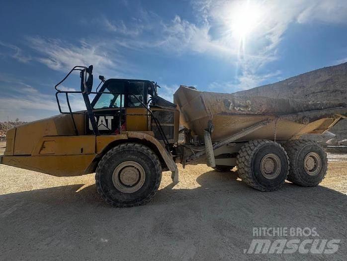 CAT 730C2 Ďalšie nákladné vozidlá