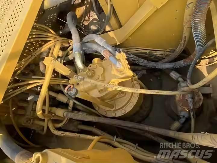 CAT CAT325B Pásové rýpadlá