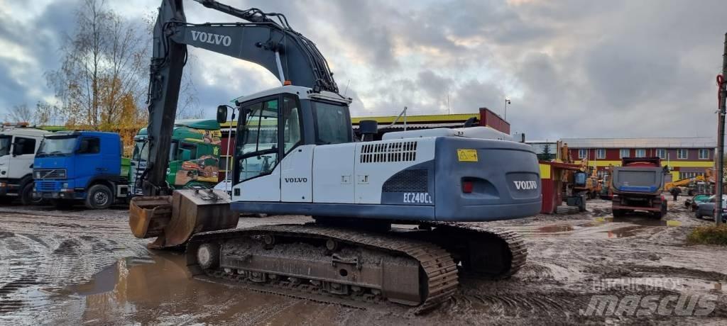 Volvo EC 240 C L Pásové rýpadlá