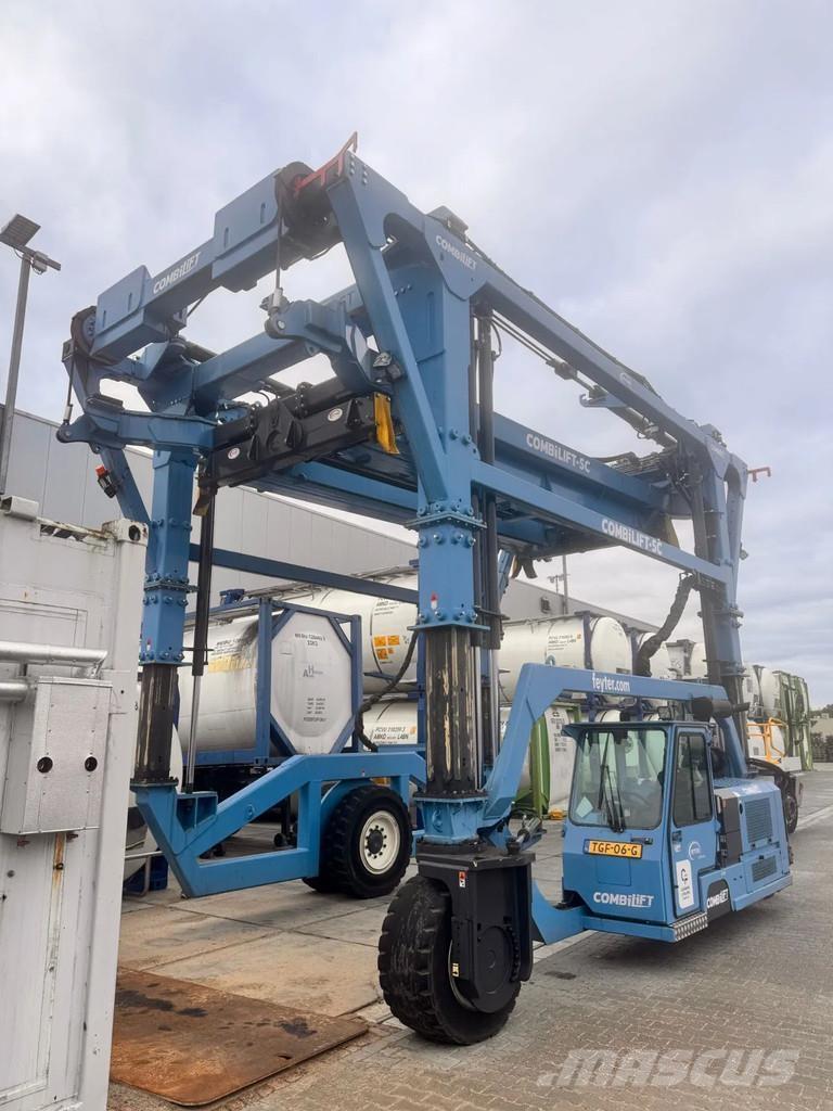 Combilift SC 4338 Obkročné nosiče kontajnerov