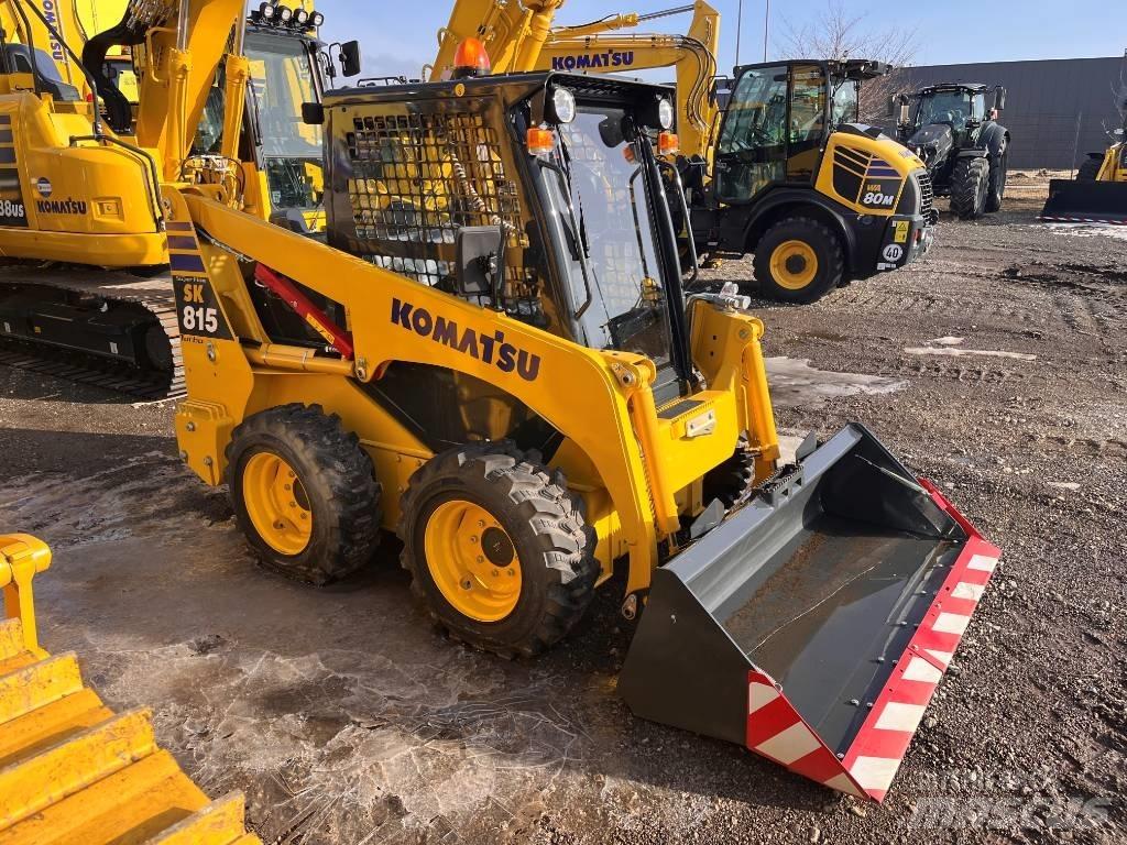 Komatsu SK815-8 Šmykom riadené nakladače