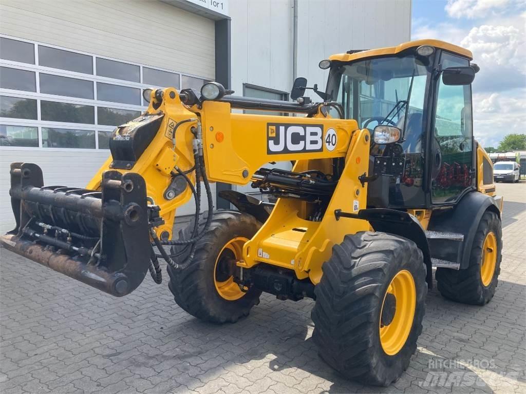 JCB TM220 Kolesové nakladače