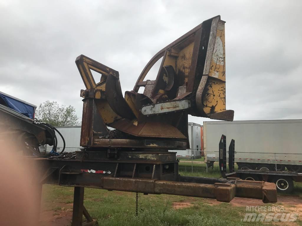 John Deere 437 D Lesné nakladače