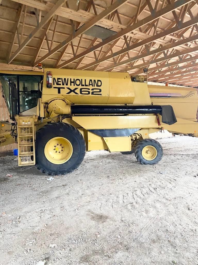 New Holland TX 62 Kombinované zberacie stroje