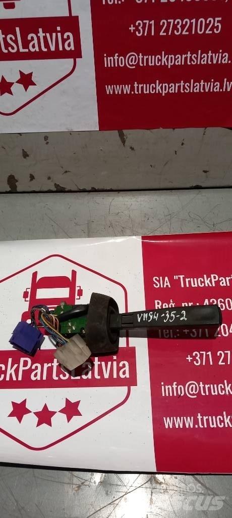 Volvo FH 12.  3172171 Kabíny a interiér