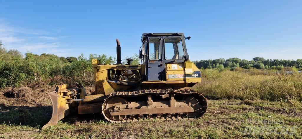 Komatsu D 58 E-1 Pásové dozéry