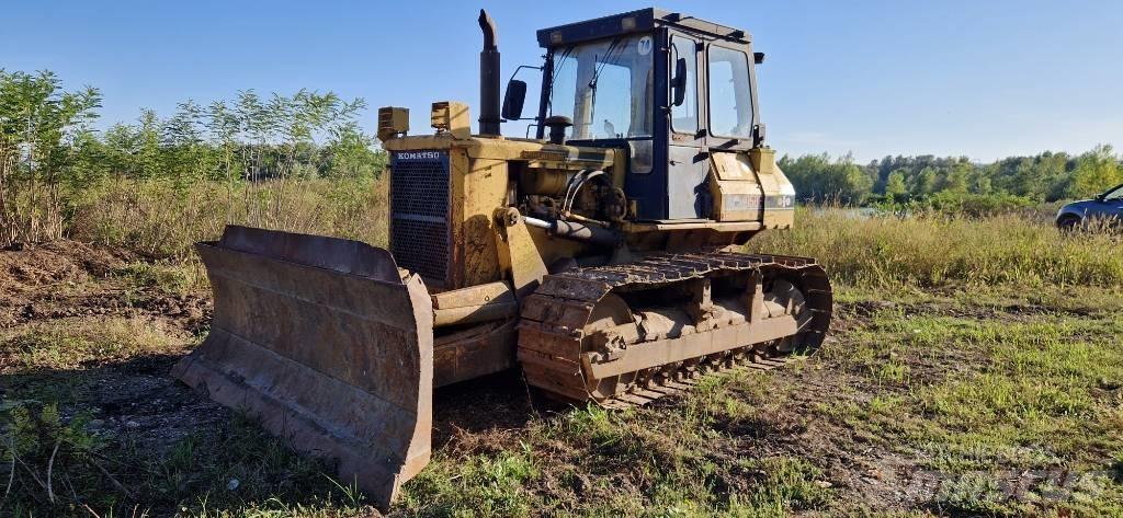 Komatsu D 58 E-1 Pásové dozéry
