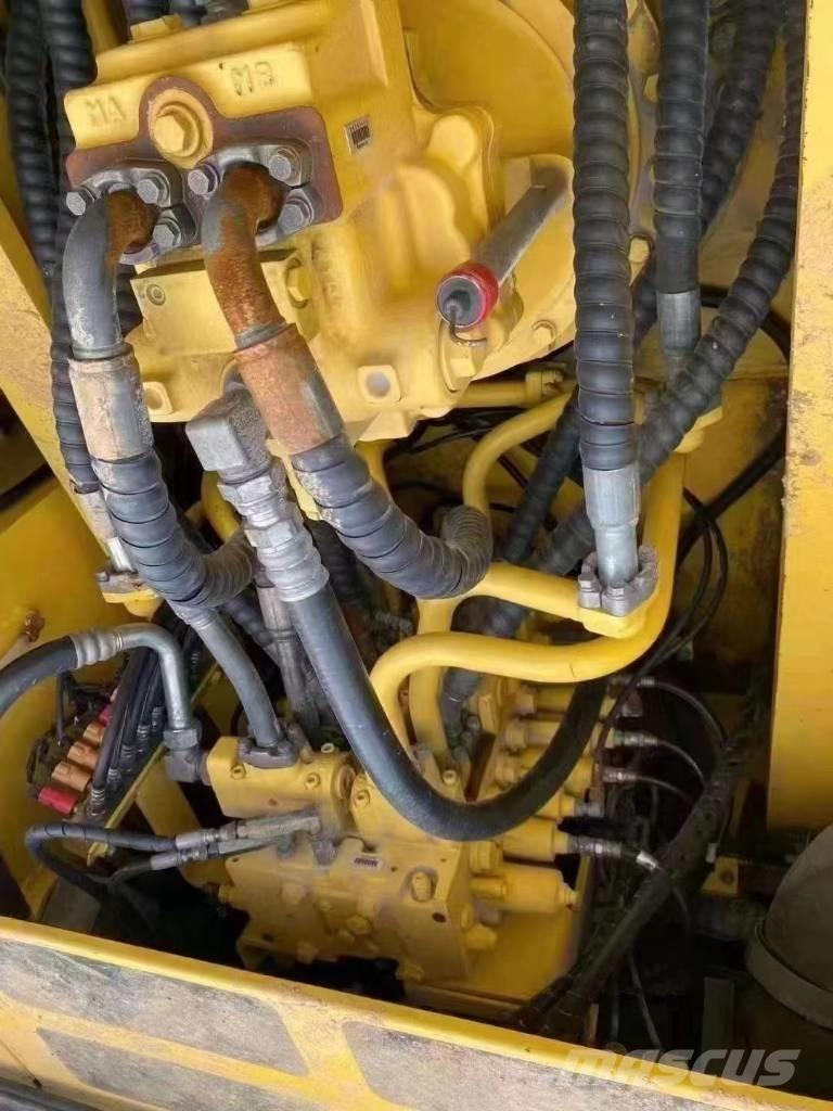 Komatsu pc 360 Pásové rýpadlá