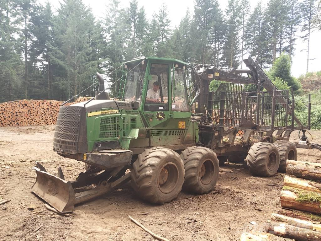 John Deere 1510 G Lesné traktory