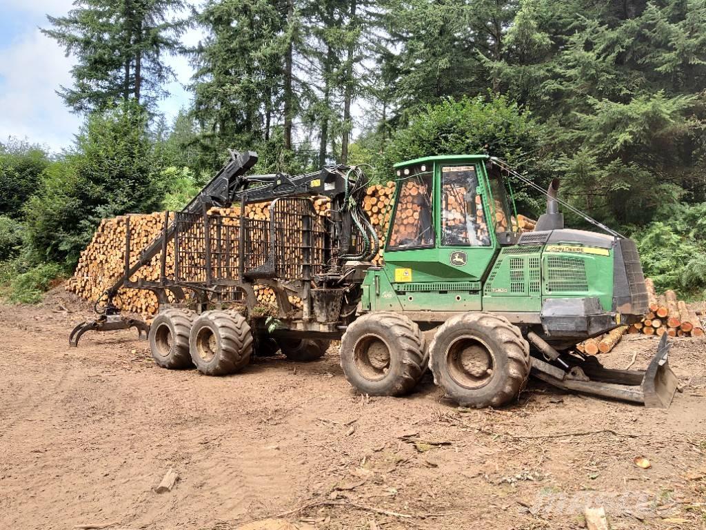 John Deere 1510 G Lesné traktory