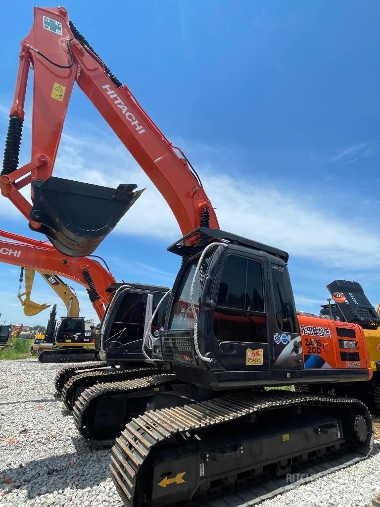 Hitachi ZX 200 Pásové rýpadlá