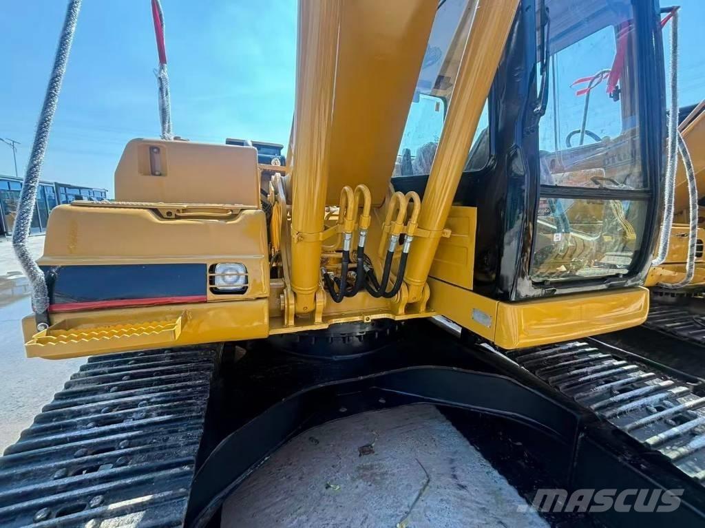 CAT 320 B L Pásové rýpadlá