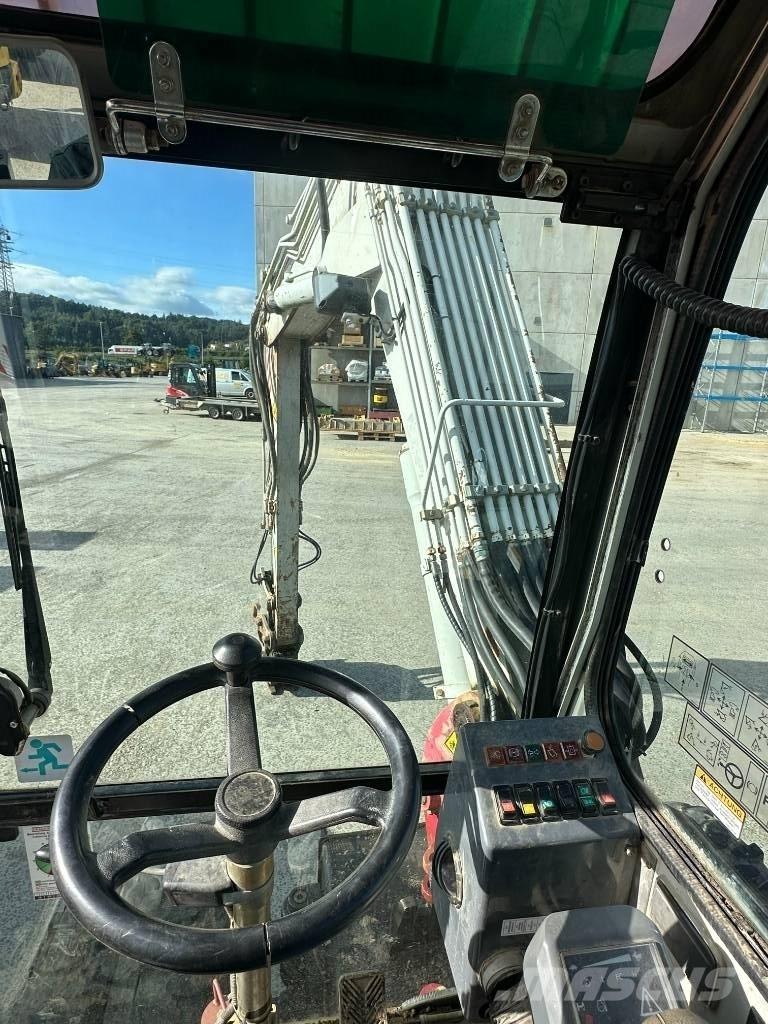 Takeuchi TB 175 W Kolesové rýpadlá