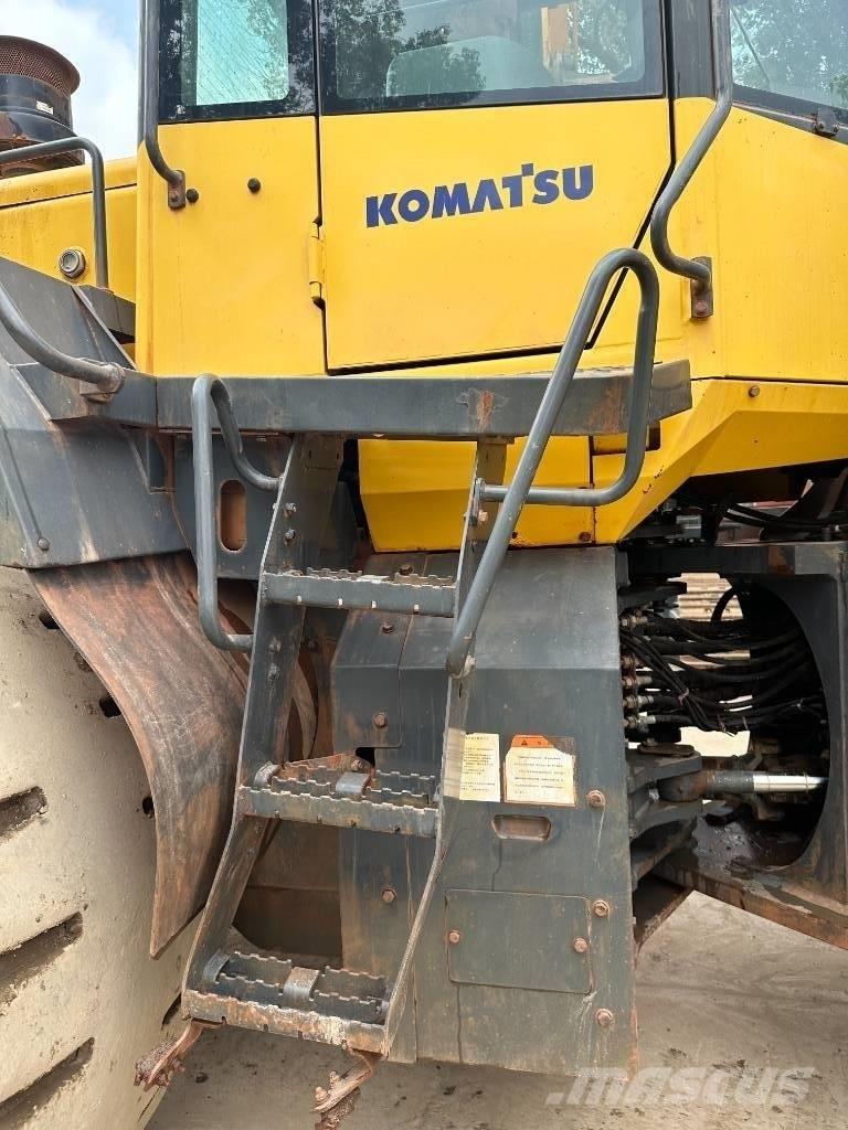 Komatsu WA 470-6 Kolesové nakladače