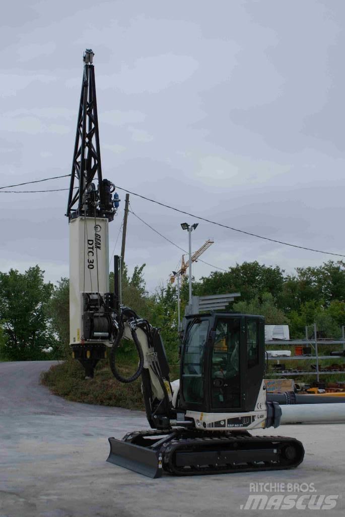  GEAX DTC30 Pilierovej žeriav
