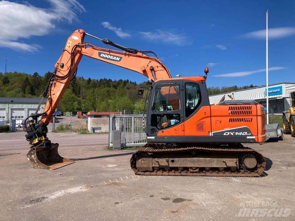 Doosan DX 140 LC Pásové rýpadlá