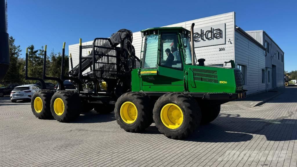 John Deere 1110 D Lesné traktory