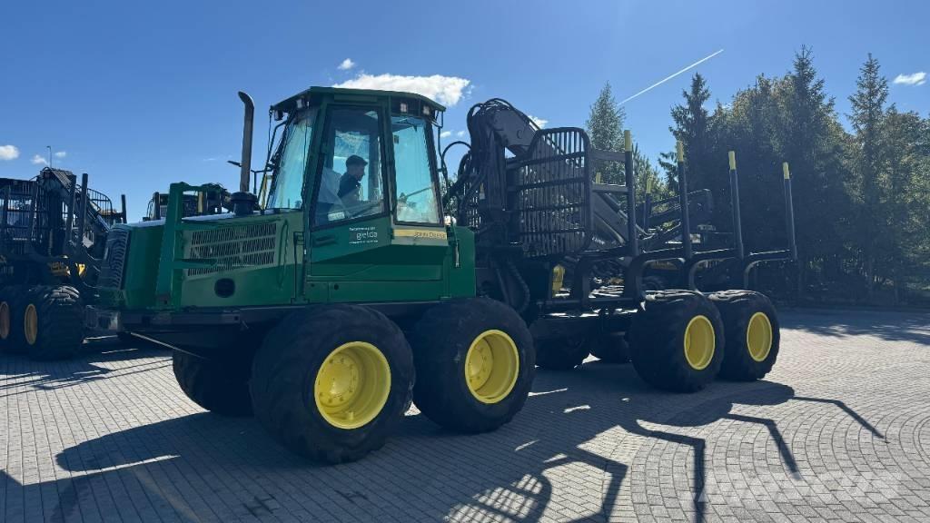 John Deere 1110 D Lesné traktory