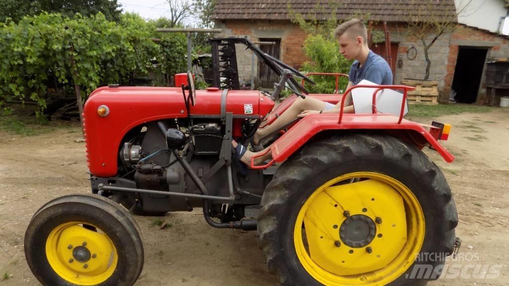Steyr T 84 Traktory