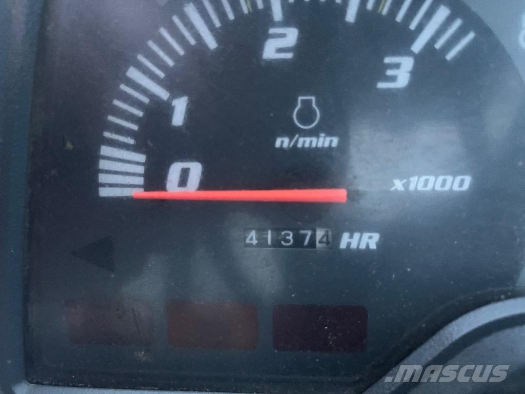 Kubota STV 36 Kompaktné traktory