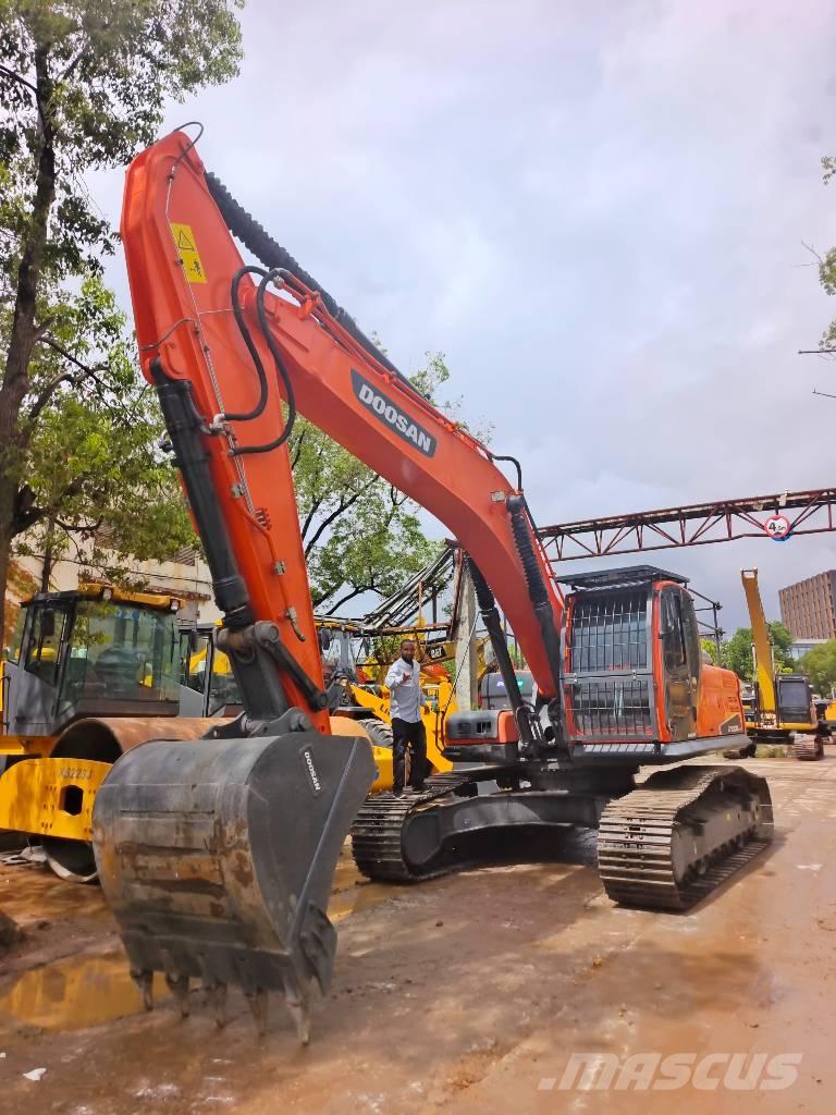Doosan DX 300LC-9C Pásové rýpadlá