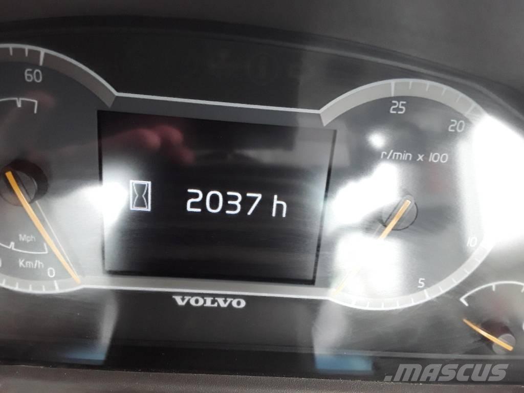 Volvo L90H Kolesové nakladače