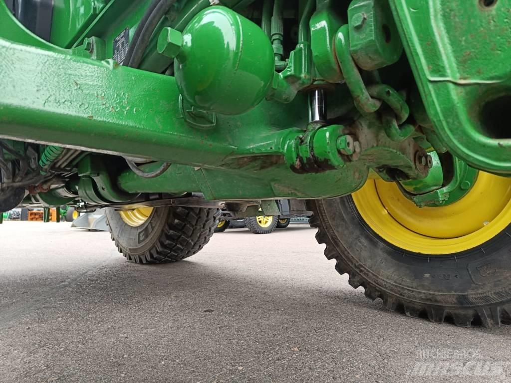 John Deere 6115 RC Traktory