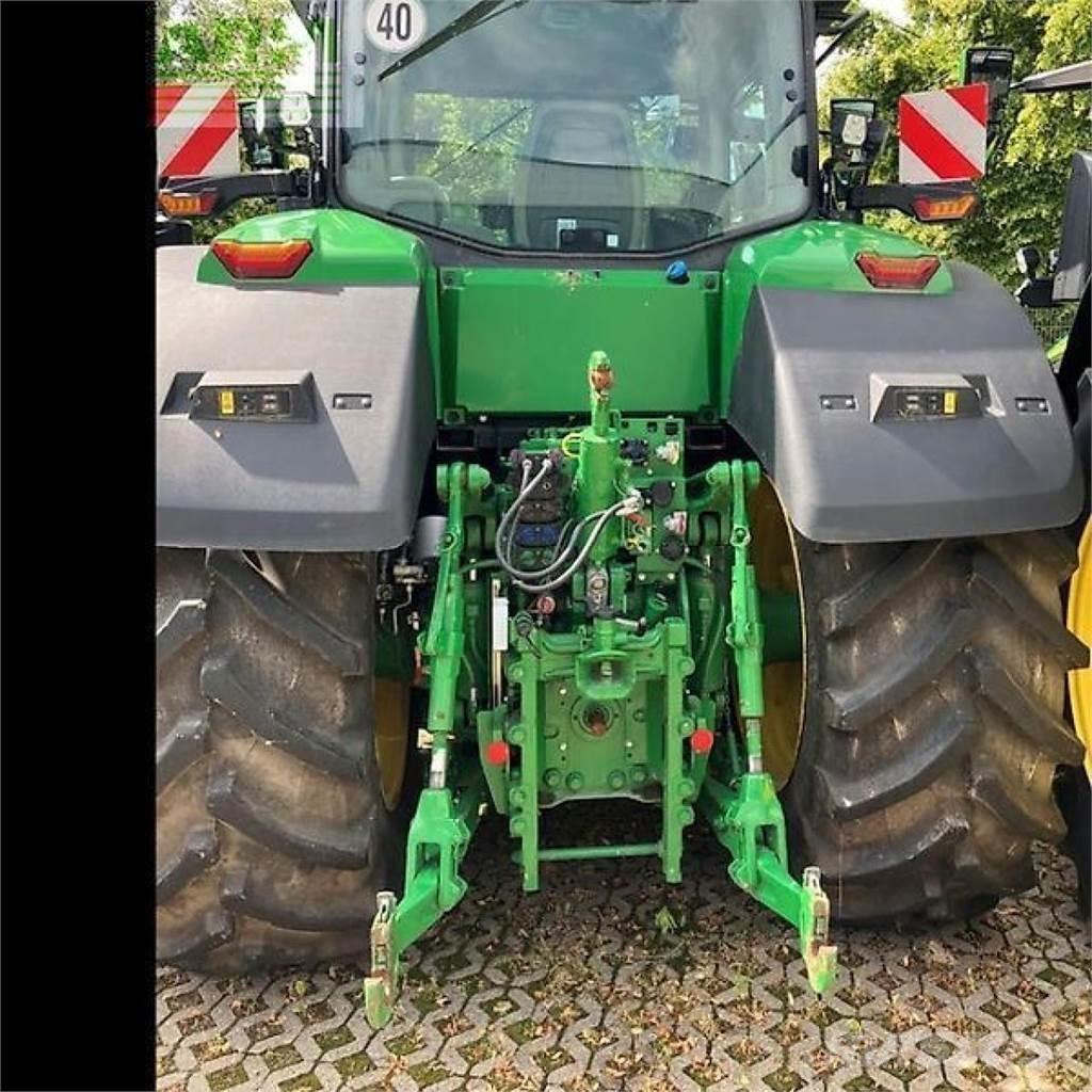 John Deere 7r 330 Traktory